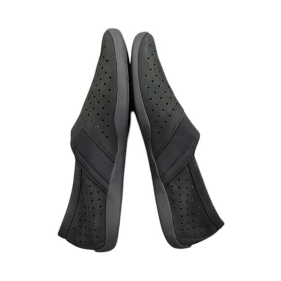 Abeo Shoes Womens 9 Flats Slip On Loafers Perforated Leather Comfort Classic Low - Picture 12 of 14